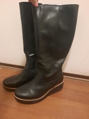 Black Women's Knee-High Platform Boots